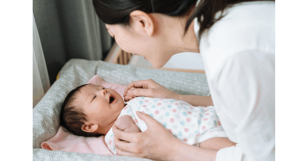 ママと話す赤ちゃん