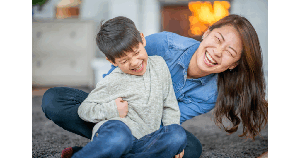 笑顔のママと子ども
